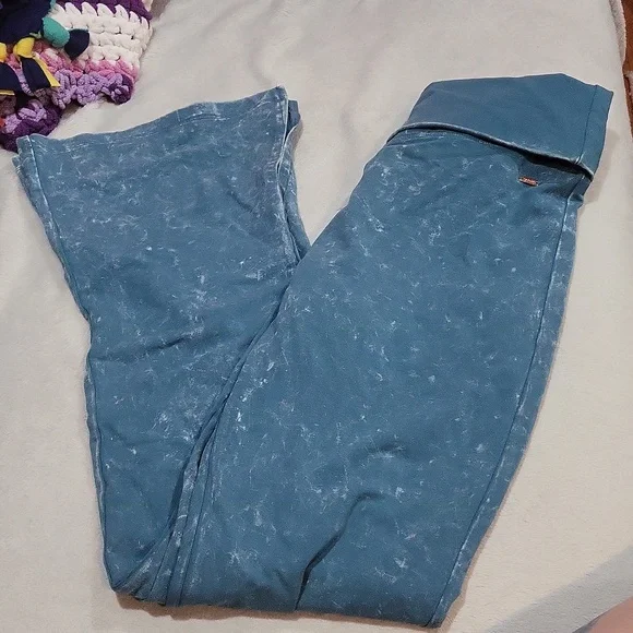 Victoria's Secret PINK Yoga Pants - Picture 15 of 16